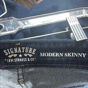 Levi's Modern Skinny Jeans - Navy Blue 27/l32